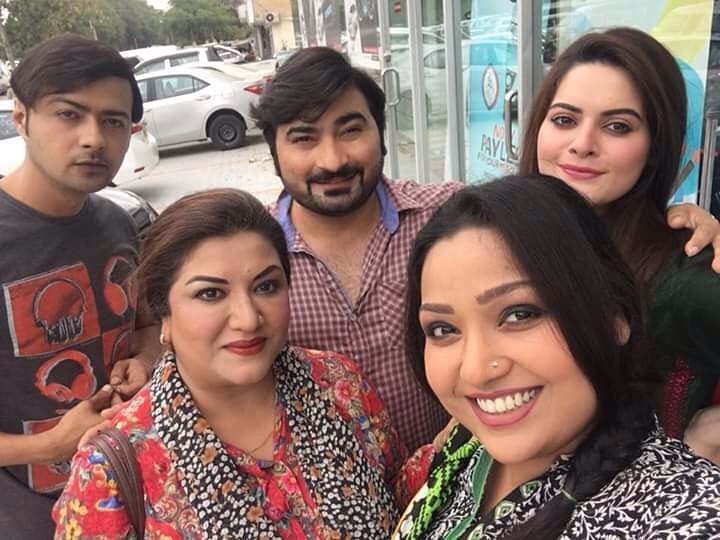 Amazing Pictures of Hina Dilpazeer with Co-Stars and Friends