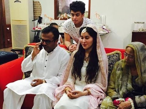 Lovely Pictures of Shaista Lodhi with her Immediate Family