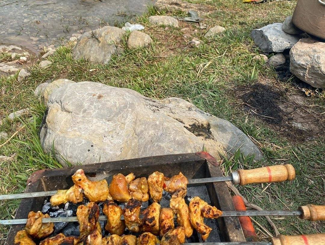 Iqra Aziz and Yasir Hussain Camping in Islamabad - Beautiful Pictures