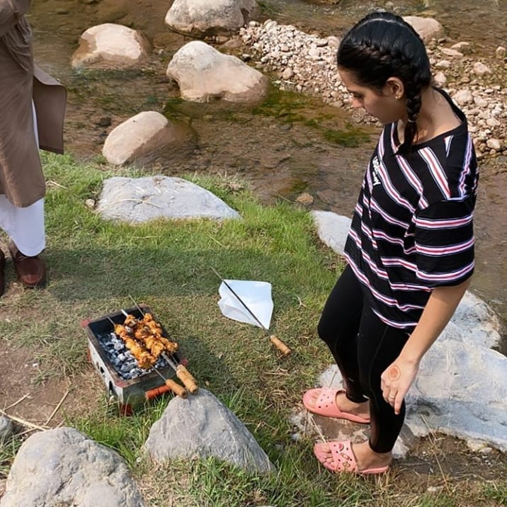 Iqra Aziz and Yasir Hussain Camping in Islamabad - Beautiful Pictures