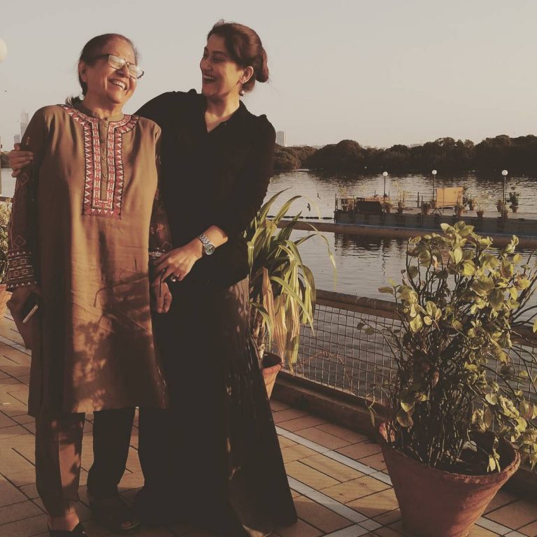 Old And Unseen Pictures Of Irsa Ghazal Reviewit pk
