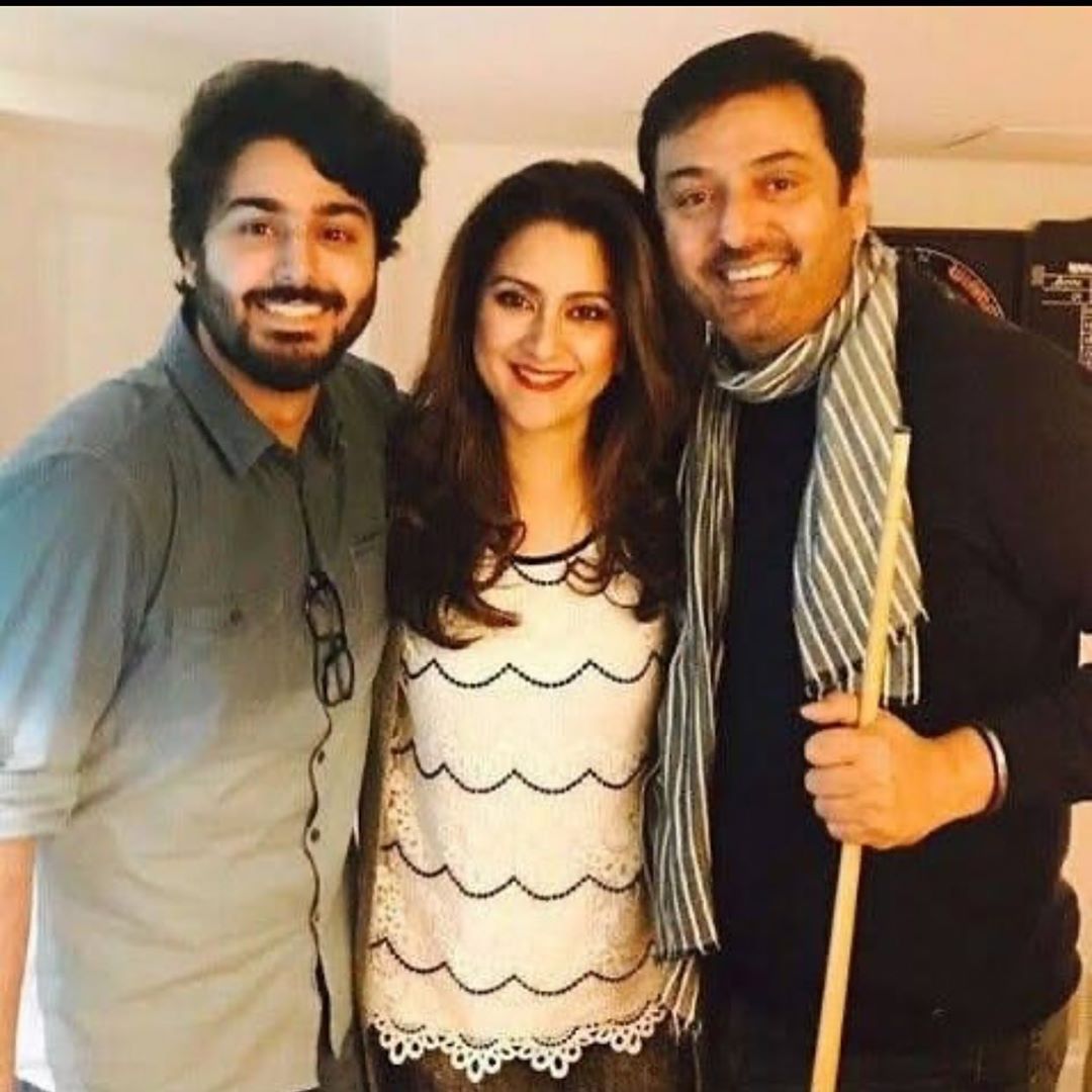 Noman Ijaz Latest Pictures with Wife and Sons