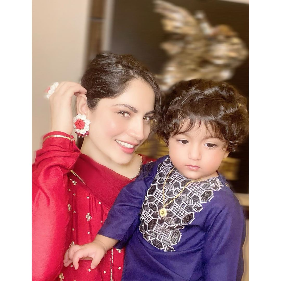 Neelam Muneer Beautiful Clicks with her Niece and Nephew