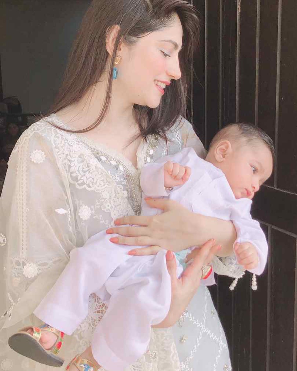 Neelam Muneer Beautiful Clicks with her Niece and Nephew