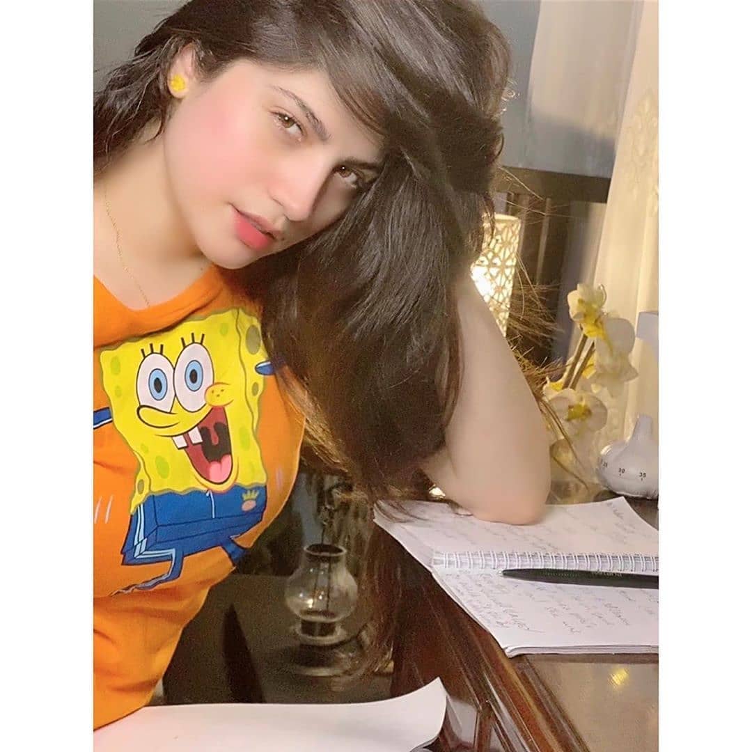 Neelam Muneer Beautiful Clicks with her Niece and Nephew