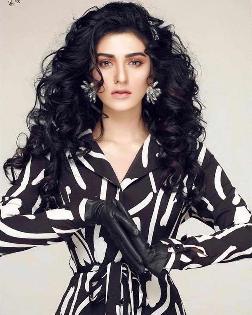 Sarah Khan's Dressing Sense Resembles Her On-Screen Character Miraal - Here is Why