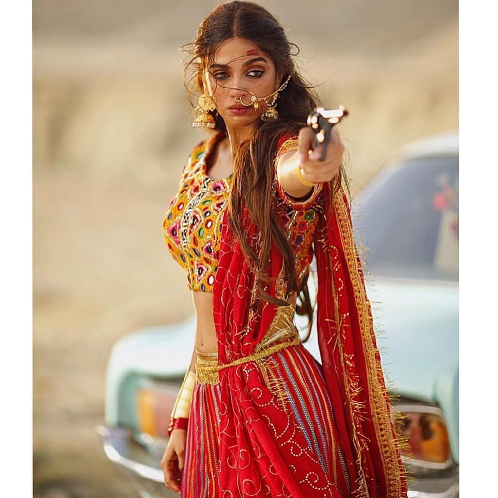 Sonya Hussyn's Latest Getup From Video Song Looks Inspired From Ram Leela's Deepika