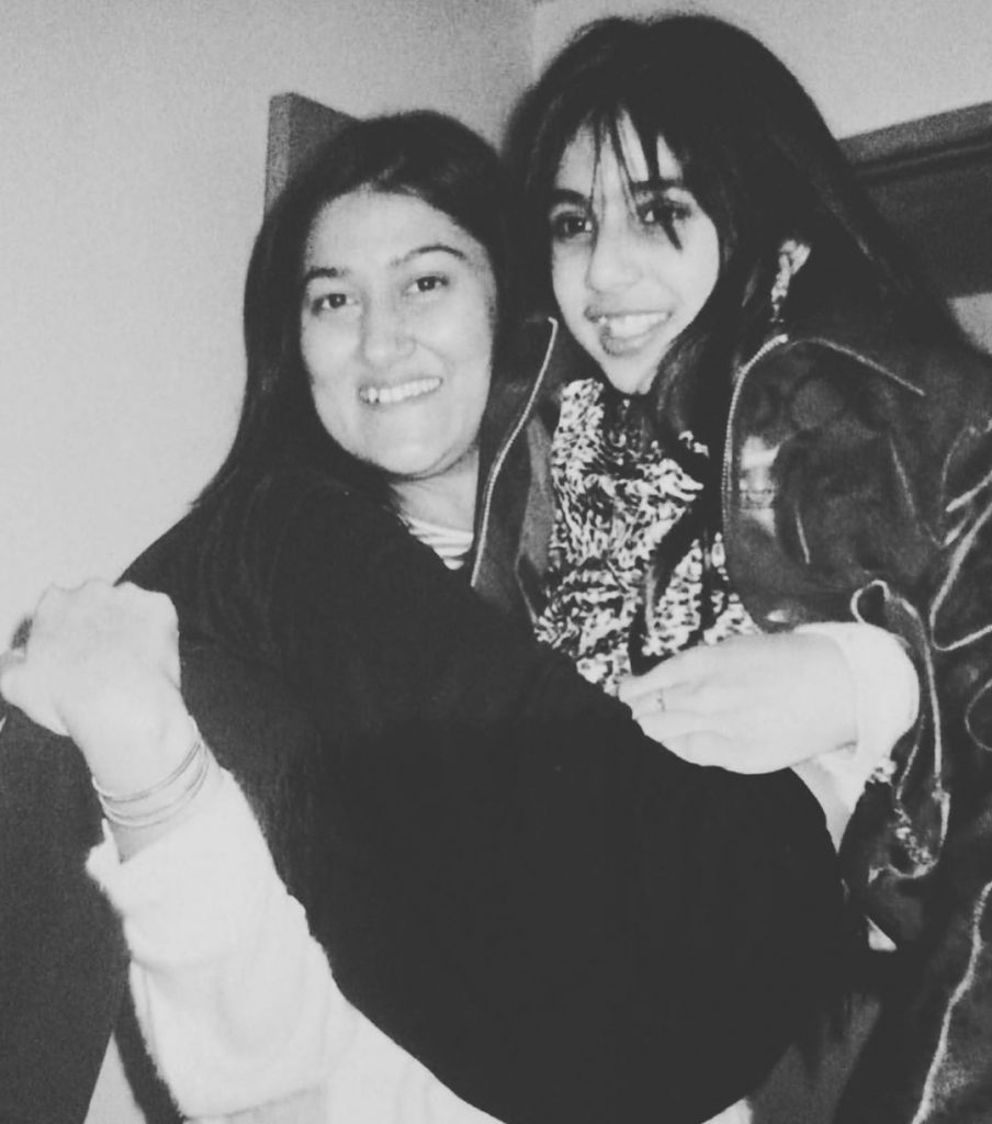 Memorable Pictures Of Ushna Shah Of Her Childhood With Her Gorgeous Sister