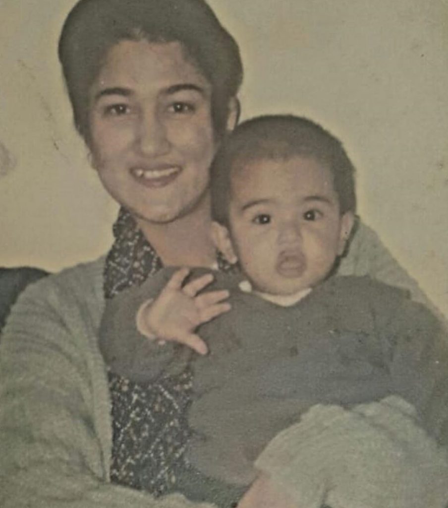 Memorable Pictures Of Ushna Shah Of Her Childhood With Her Gorgeous Sister