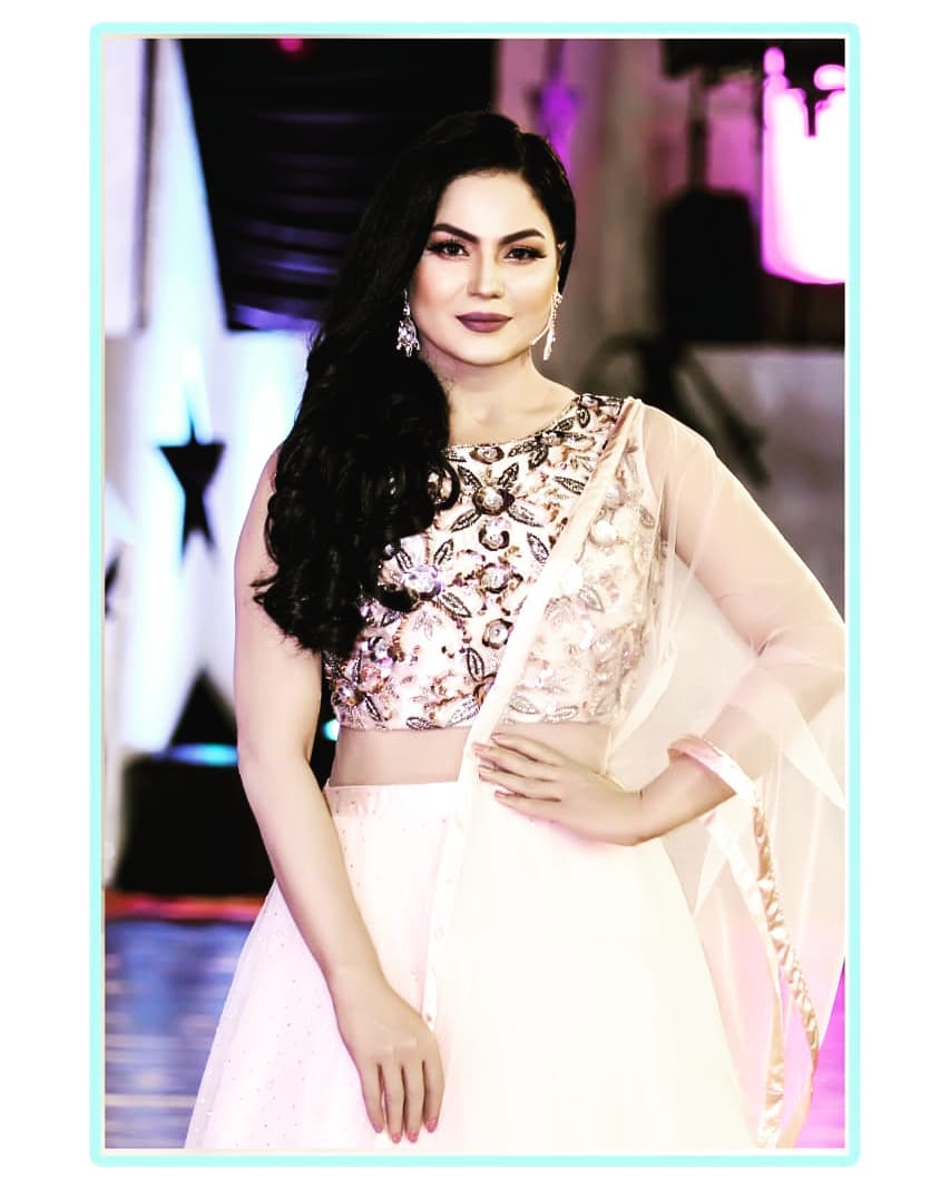 Actress Veena Malik Latest Beautiful Pictures from her Instagram