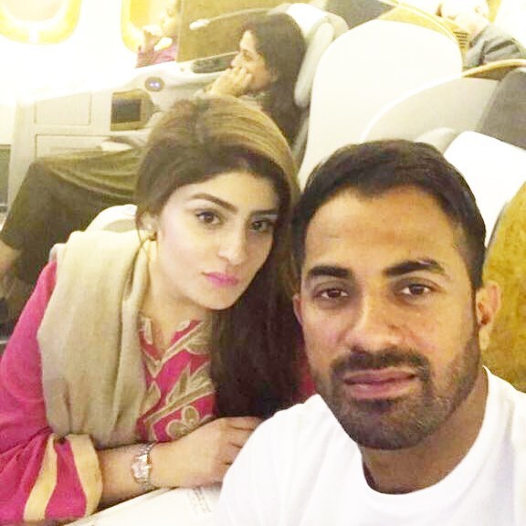Wahab Riaz Wife - Romantic Pictures