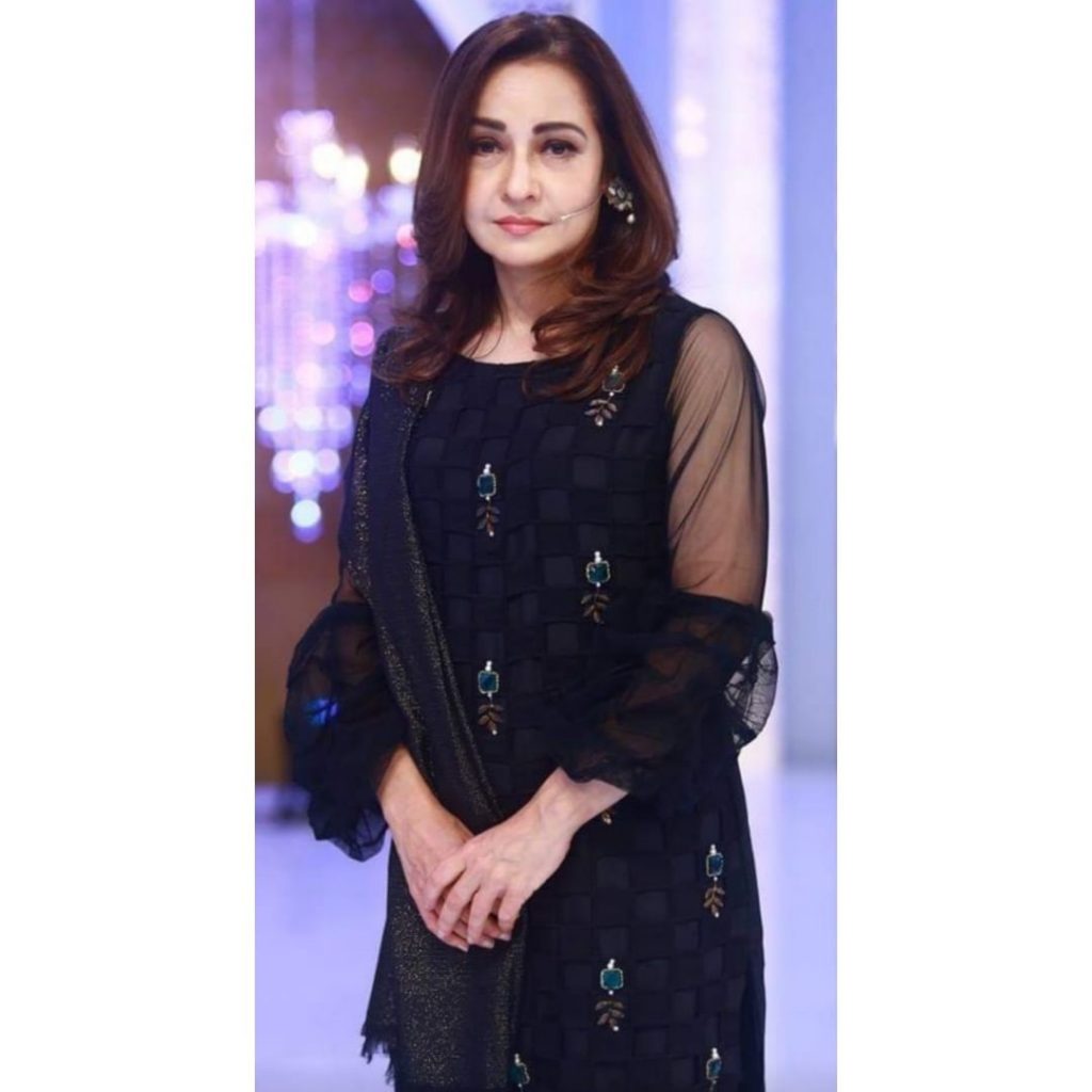 Classy Pictures of Evergreen Zeba Bakhtiar