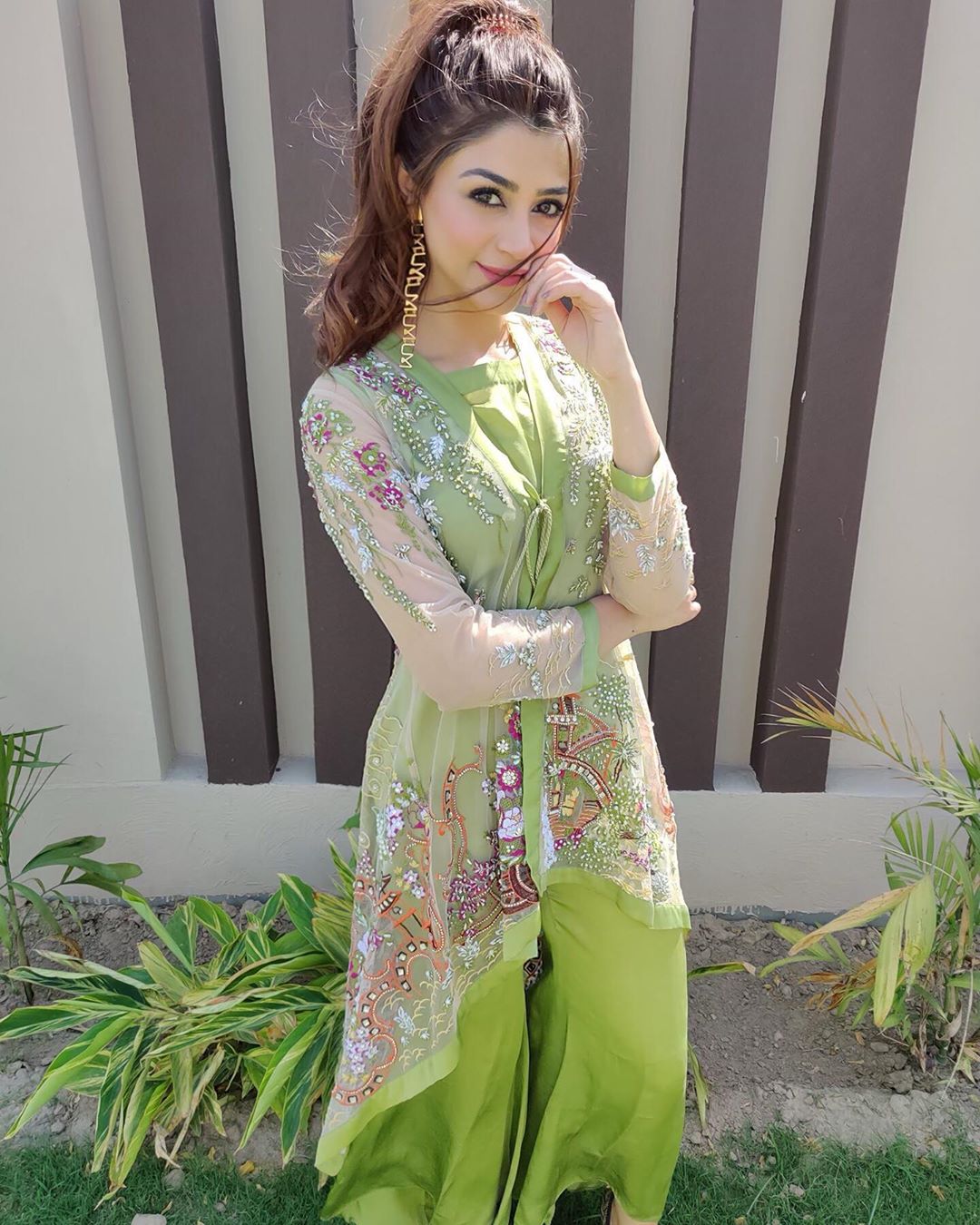 Drama Actress Zoya Nasir Latest Beautiful Pictures