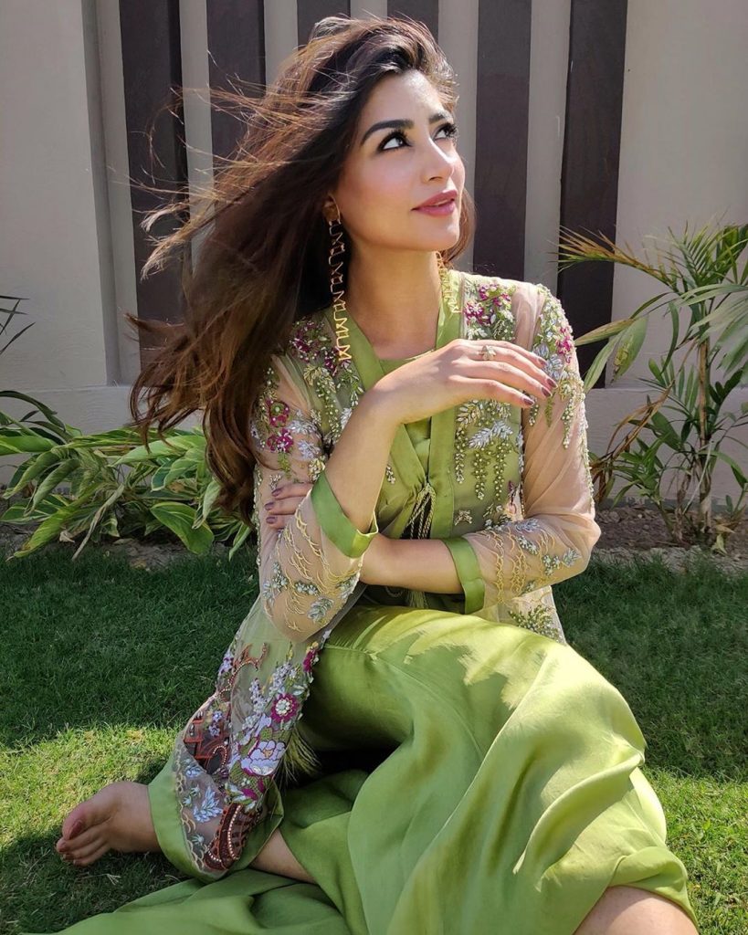 Drama Actress Zoya Nasir Latest Beautiful Pictures | Reviewit.pk