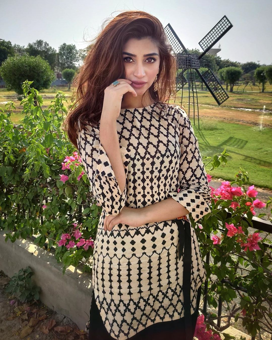 Drama Actress Zoya Nasir Latest Beautiful Pictures