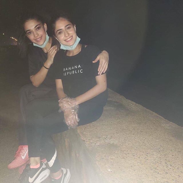 Latest Pictures of Sanam Jung with her Close Friends and Family