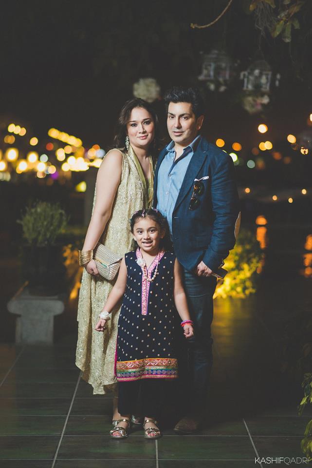 Lovely Photos of Faakhir Mehmood With His Family