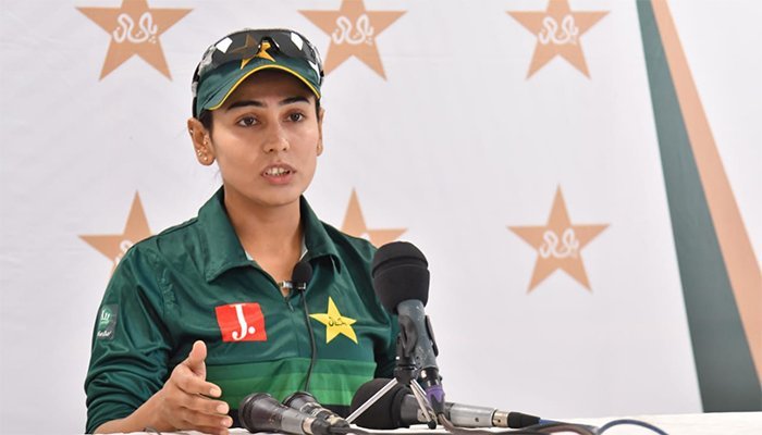 Pakistani Cricketer Kainat Imtiaz Got Engaged