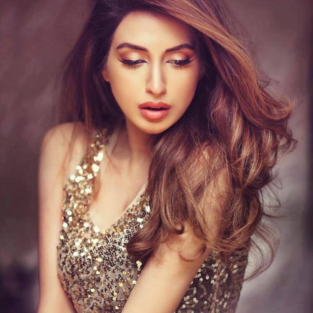 25 Sizzling Pictures Of Iman Ali - Hot and Glamorous