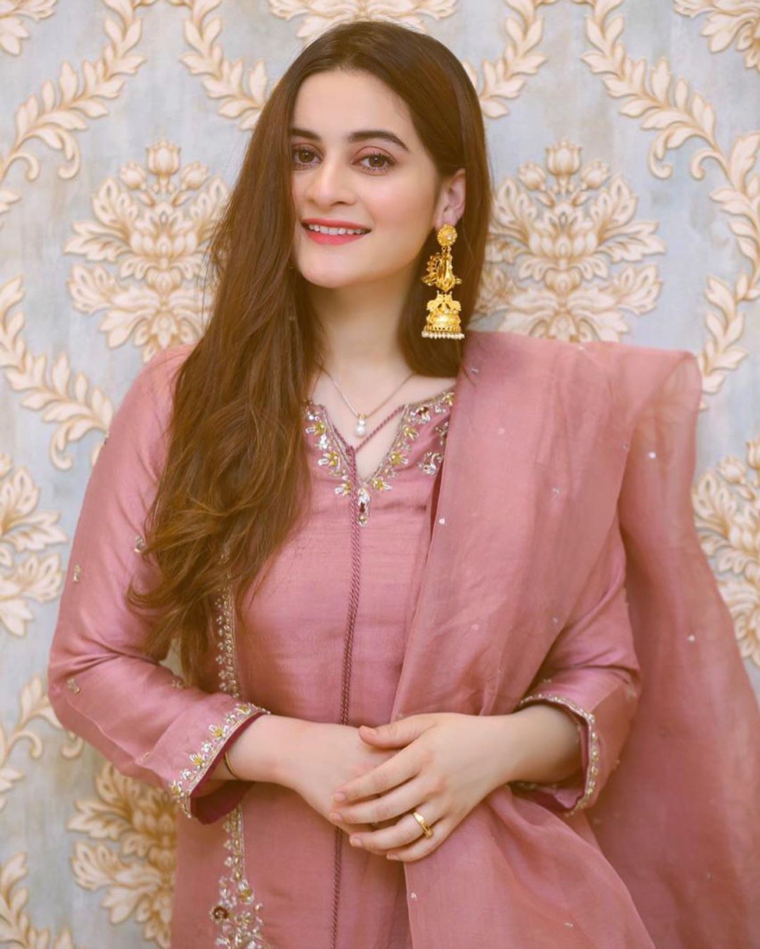 Beautiful Aiman Khan Latest Pictures From Instagram Reviewitpk 0176