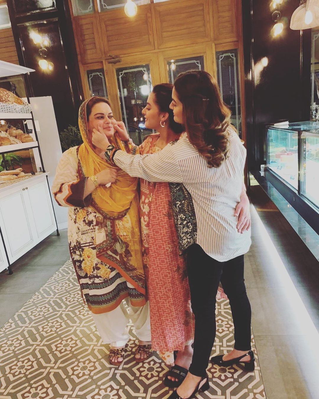 Aiman Khan and Minal Khan Celebrating their Mother’s Birthday