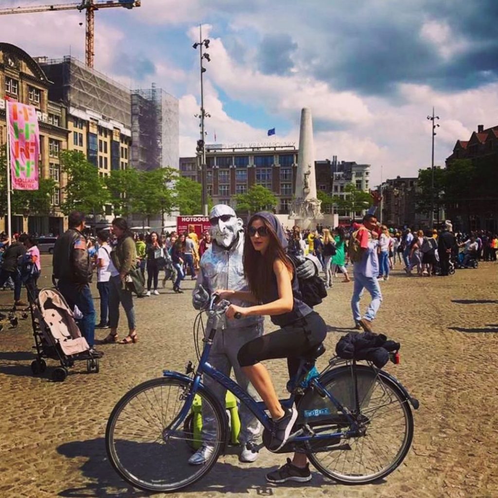 Ayesha Omar Shares Pictures Of Her Travelling Days