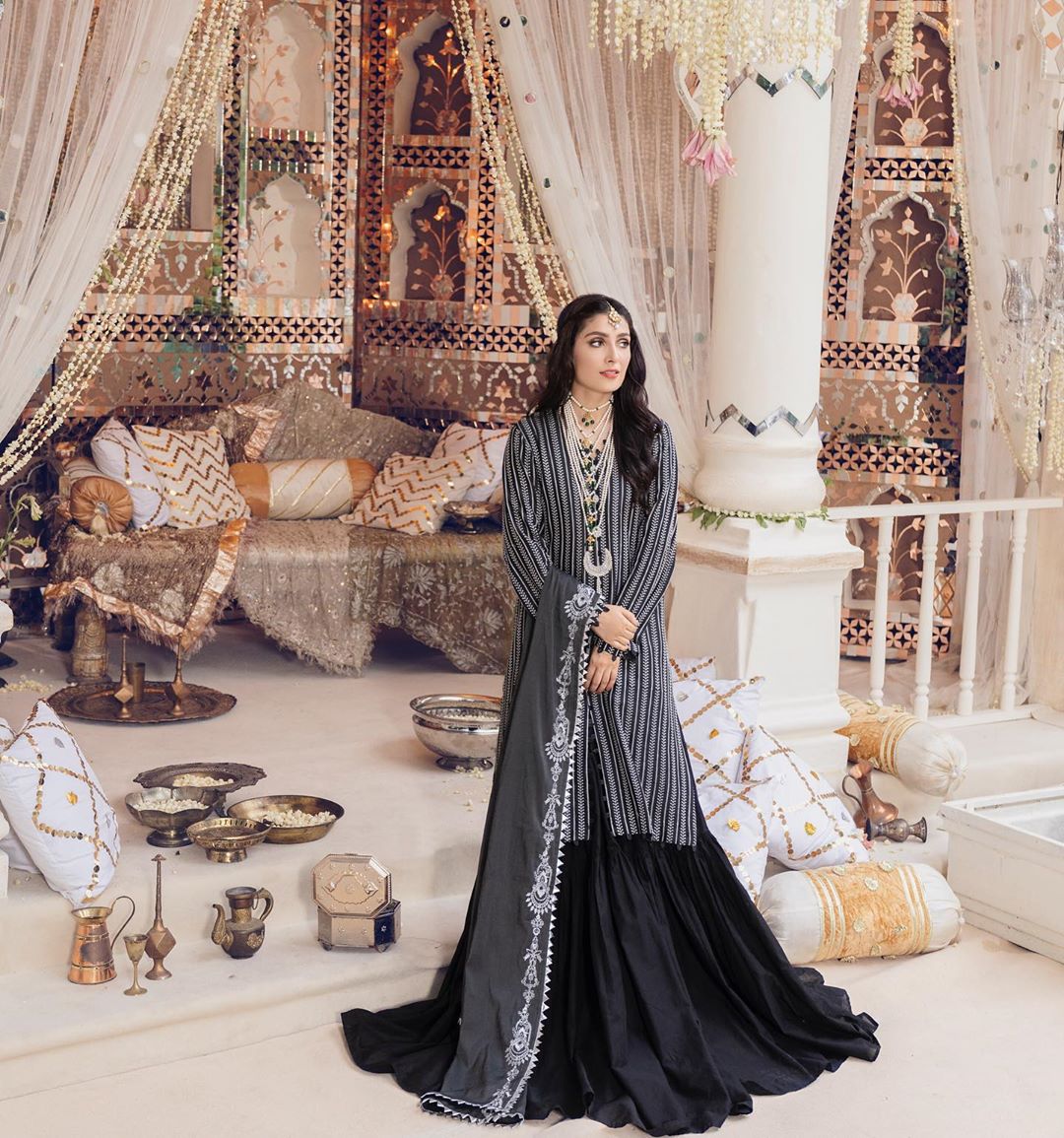 Ayeza Khan Looking Gorgeous in These Beautiful Dresses