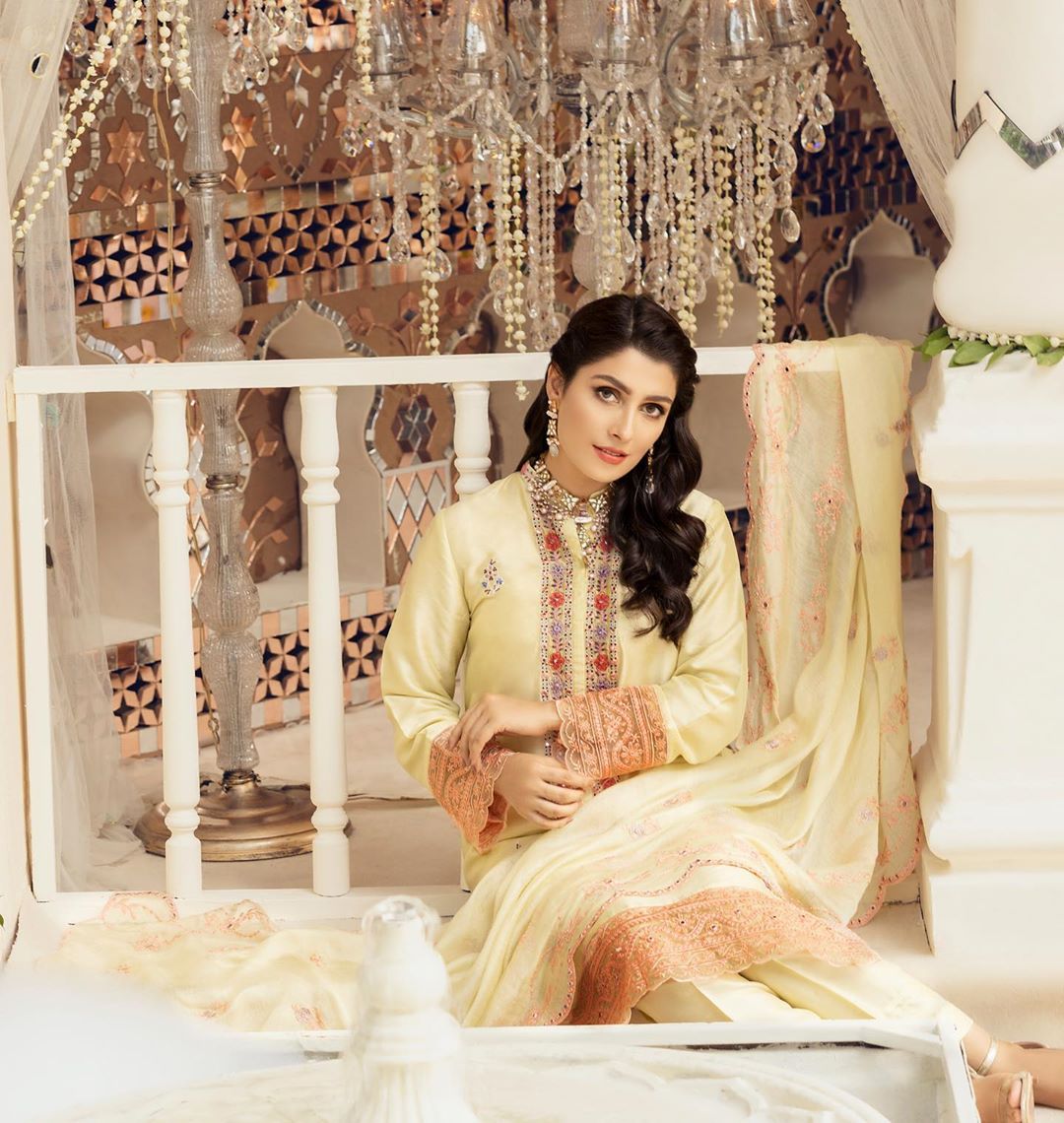 Ayeza Khan Looking Gorgeous in These Beautiful Dresses | Reviewit.pk