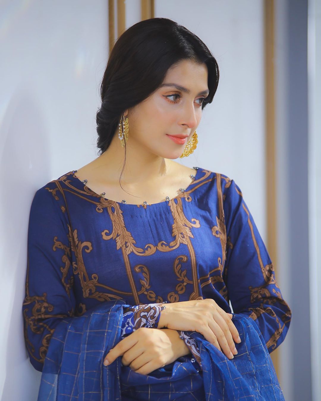 Ayeza Khan Beautiful Pictures from Her Recent Photo Shoots