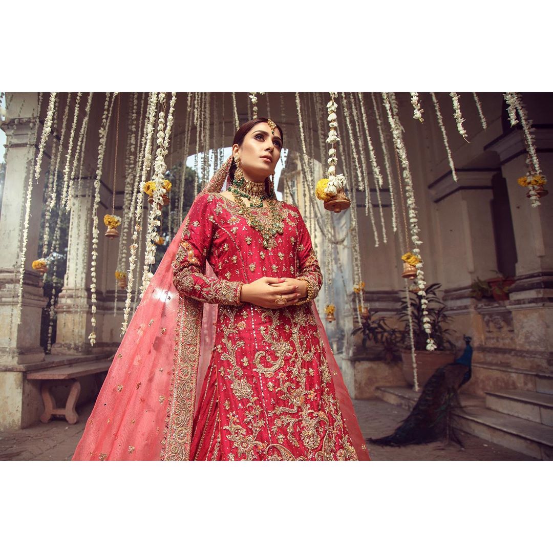 Ayeza Khan Latest Bridal Shoot for Warda Qutub Khan