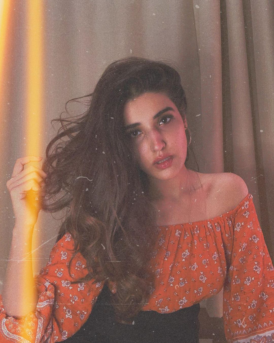 Hareem Farooq is looking Gorgeous in Her Pictures from Instagram