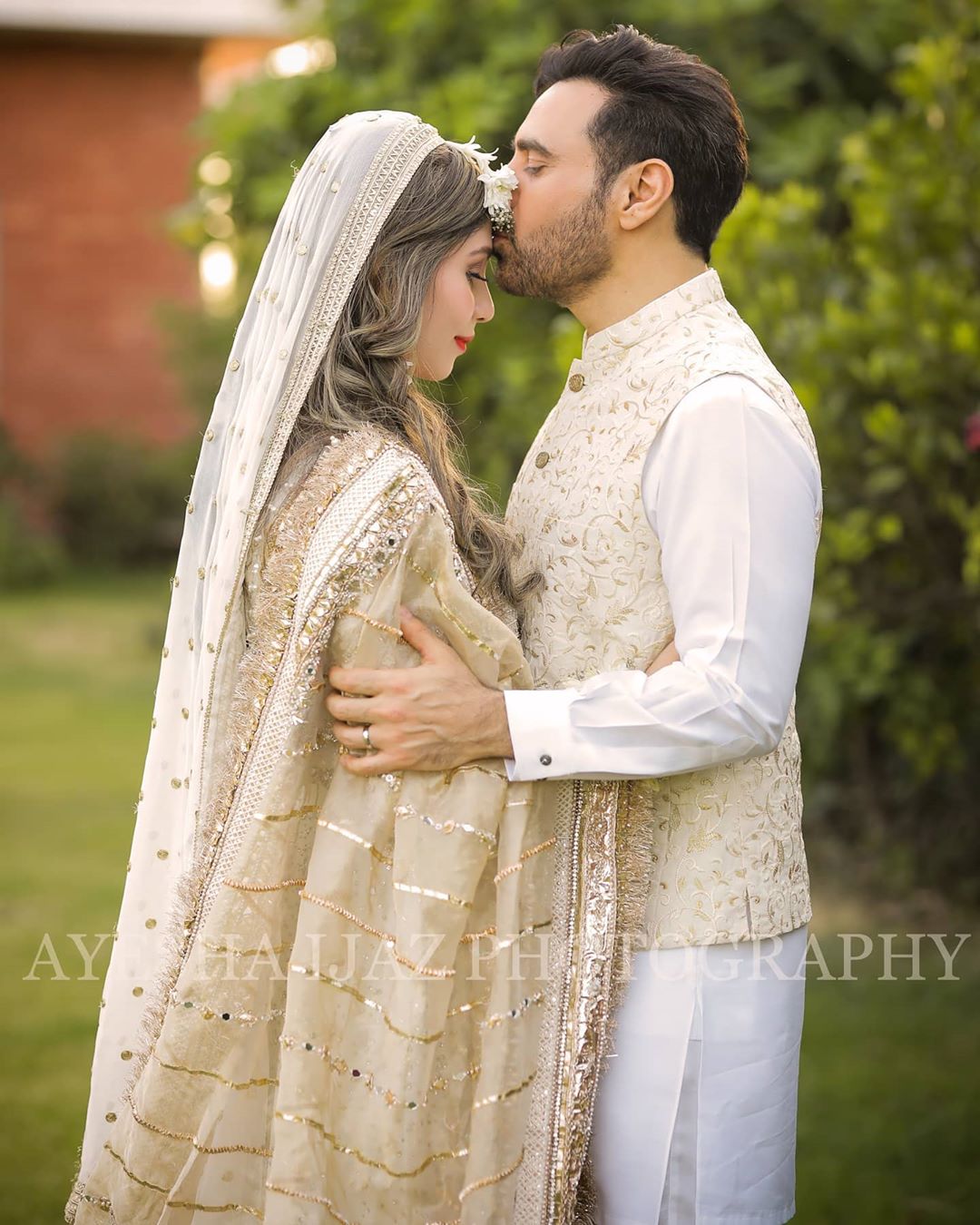 Singer Haroon Rasheed and Farwa Hussain Wedding Pictures