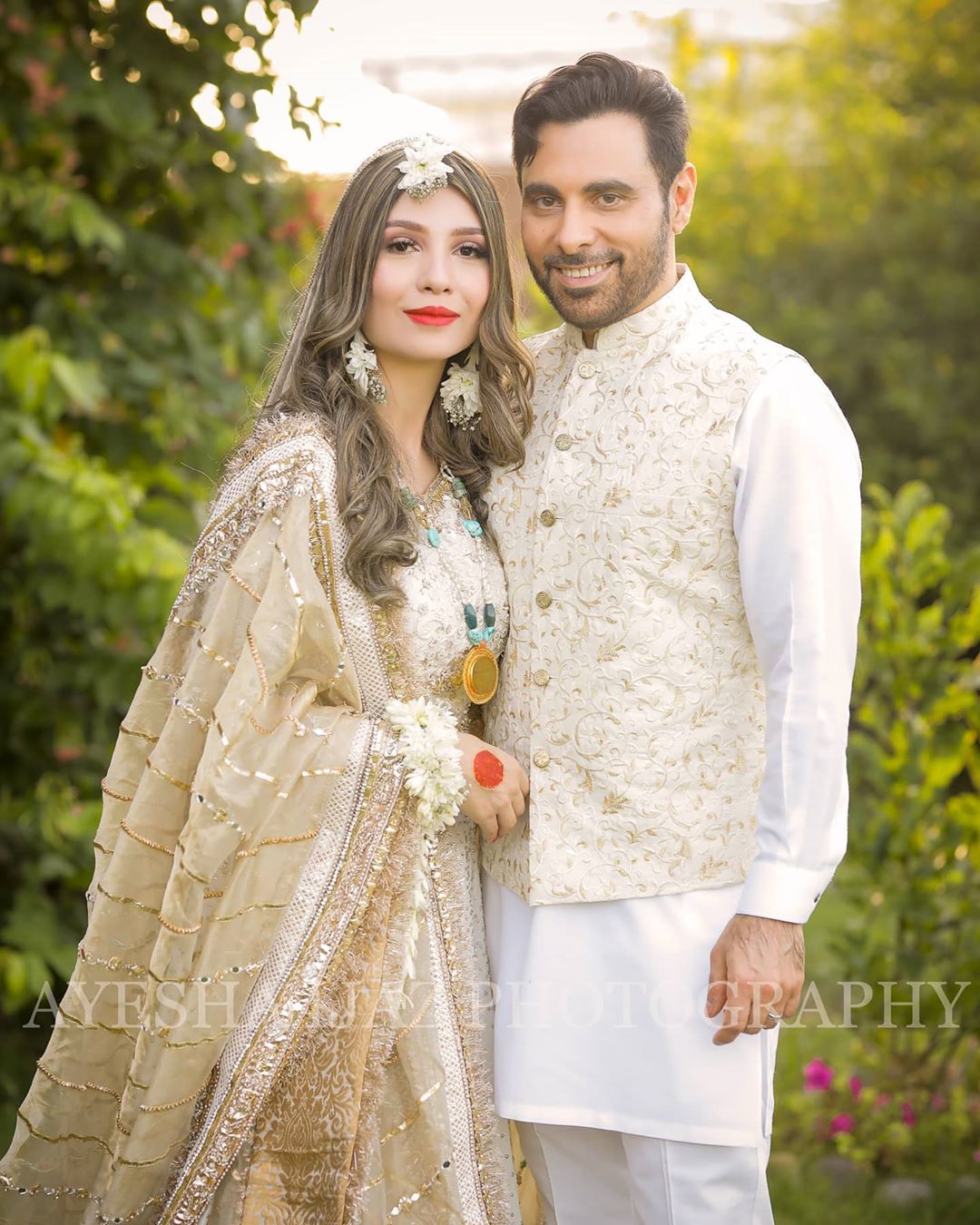 Singer Haroon Rasheed and Farwa Hussain Wedding Pictures ...