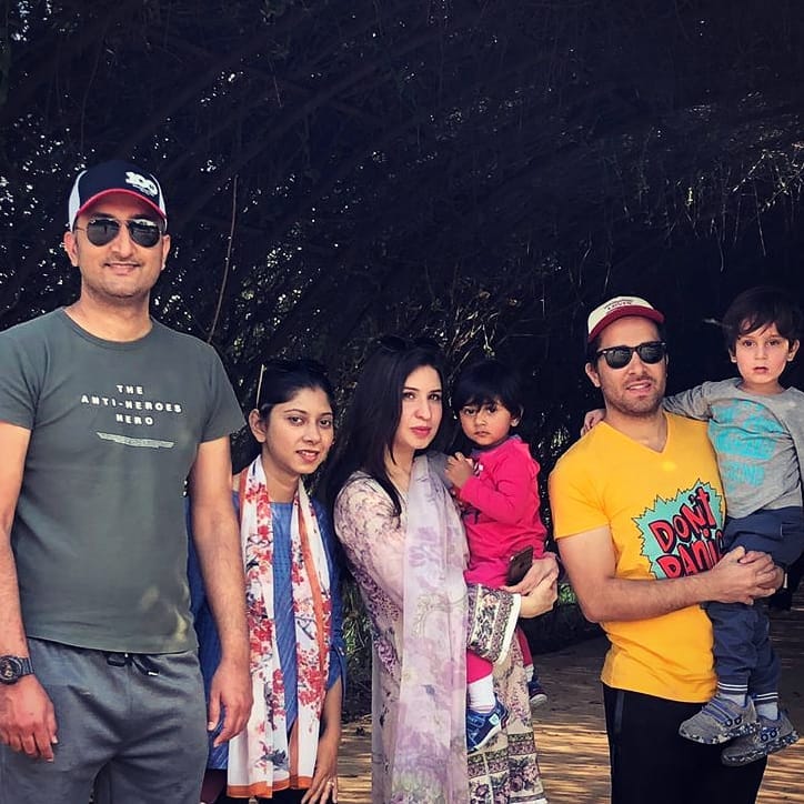 Actor Haroon Shahid with his Wife Palwashay and Kids - Latest Pictures