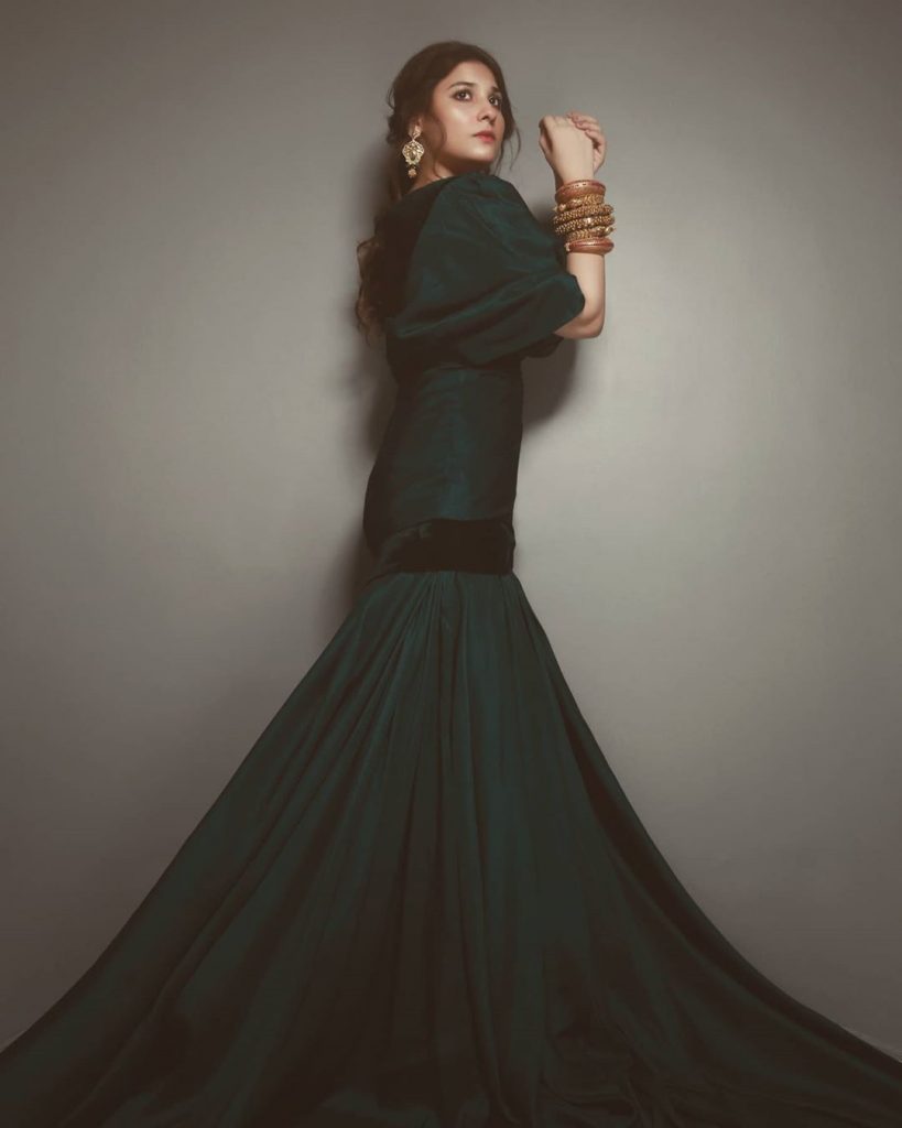 Hina Altaf Slays In Her Latest Shoot