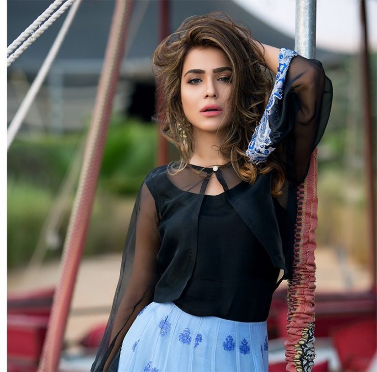 Humaima Malik Looking Gorgeous in Her Latest Pictures | Reviewit.pk