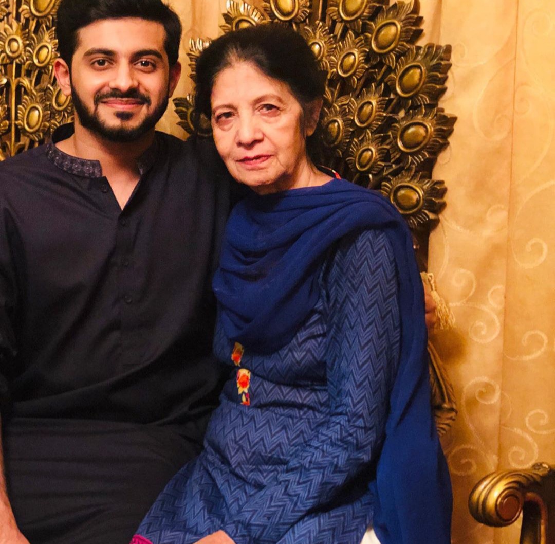 Syeda Bushra Iqbal Celebrating Her Son's Birthday | Reviewit.pk