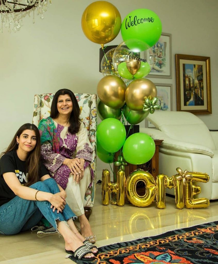 Rubina Ashraf Returned Home After Recovering From Covid-19 - Adorable Pictures