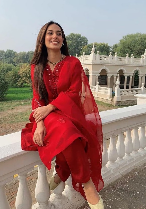 Pakistani Actress Sajal Ali Gives Cues On Styling Suits