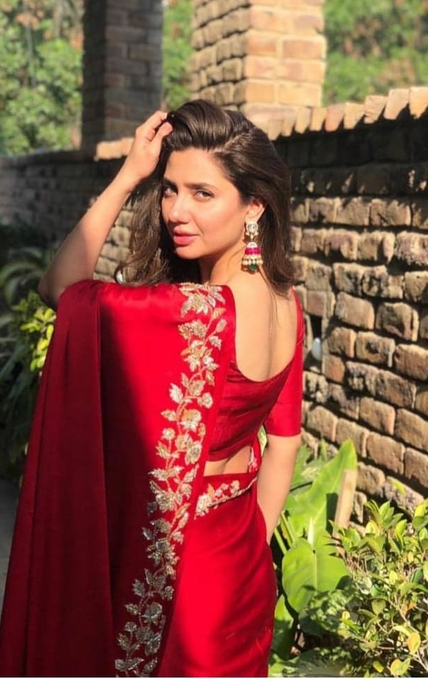 Mahira Khan Post In Turkish Gets Interesting Reactions