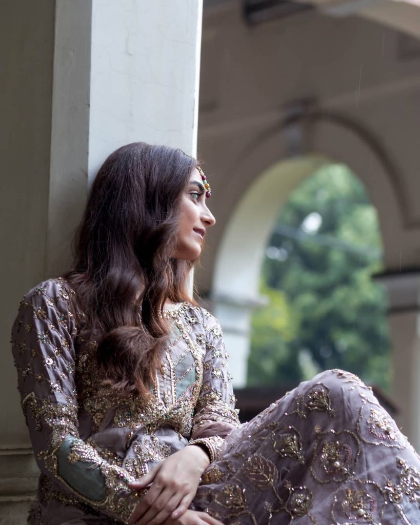 Maya Ali Looks Breathtakingly Gorgeous In Latest Shoot