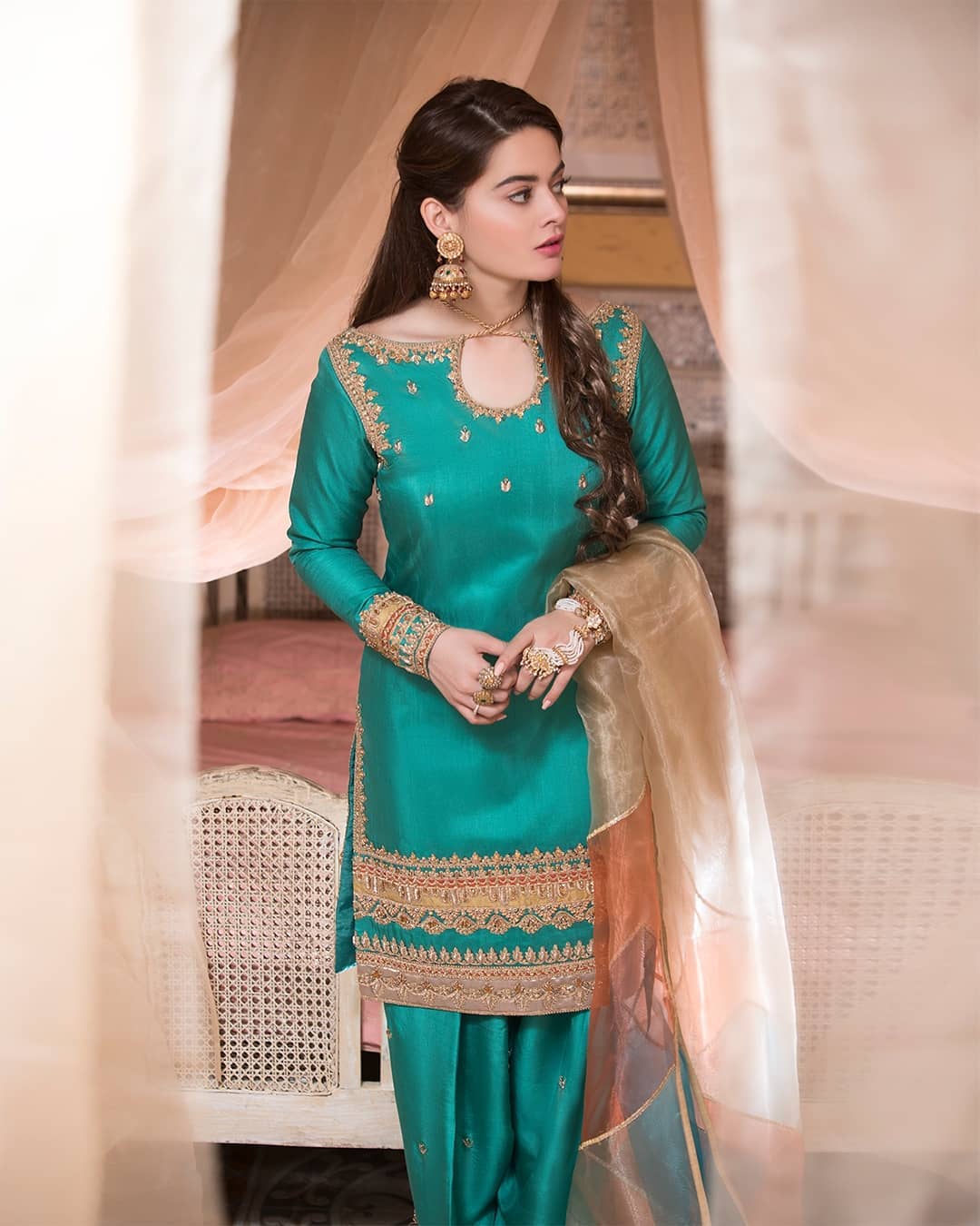 Beautiful Minal Khan Latest Bridal Dresses Photo Shoot