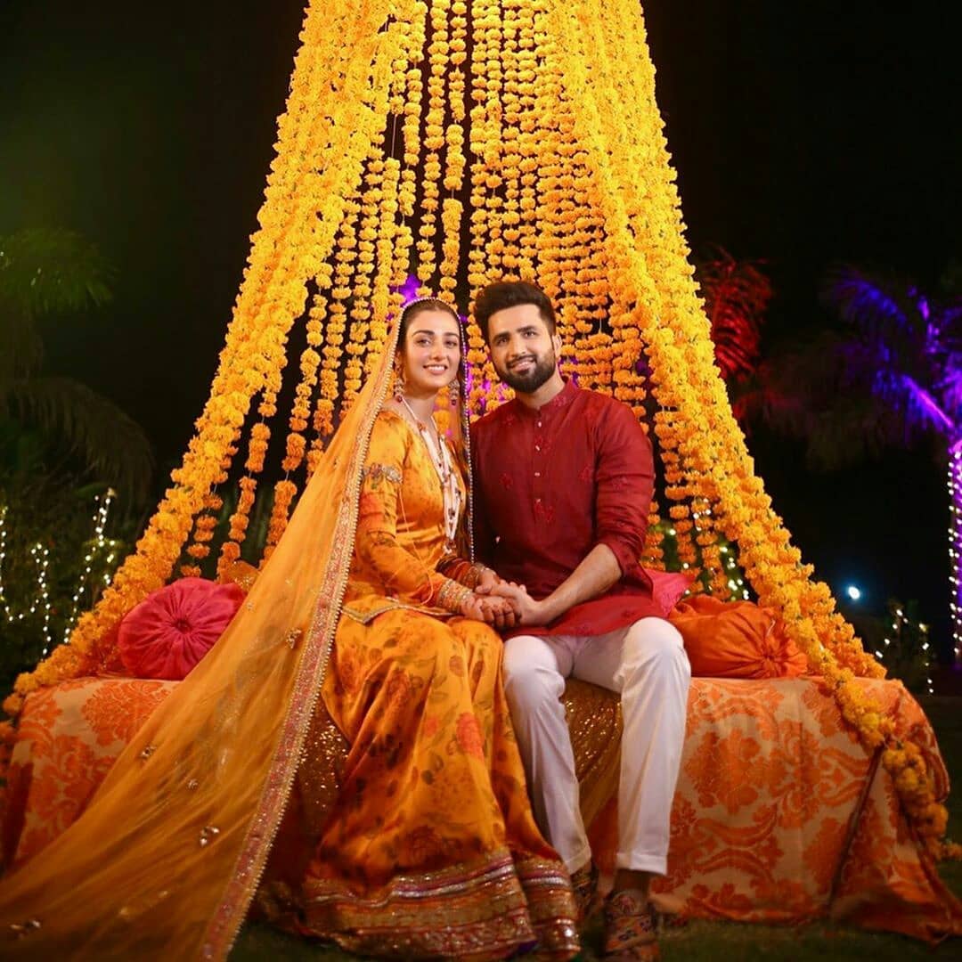 Sarah Khan and Falak Shabbir New Clicks from their Mehndi