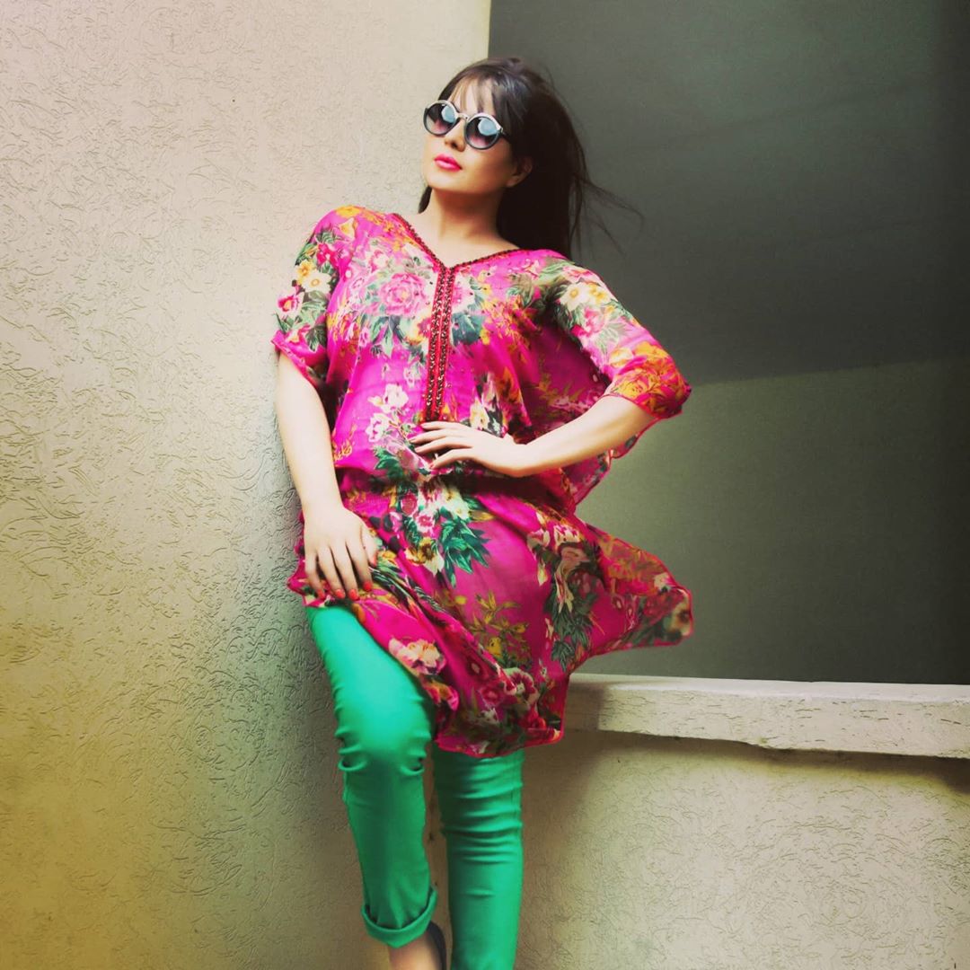 Actress Veena Malik Latest Pictures from Instagram