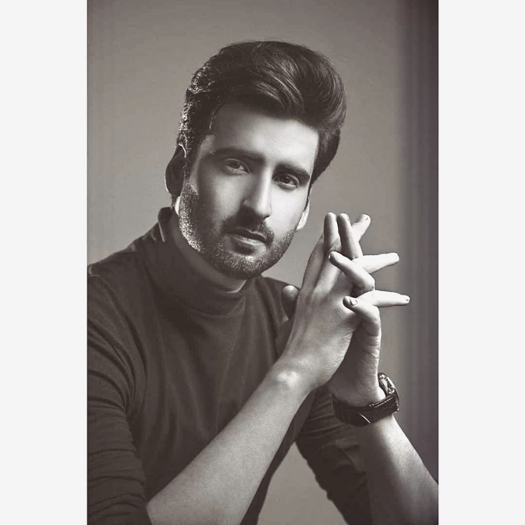 Delightful Poses of Agha Ali That Depict Perfection!