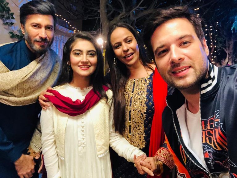 Unseen Pictures of Zainab Qayyum With Friends at Work