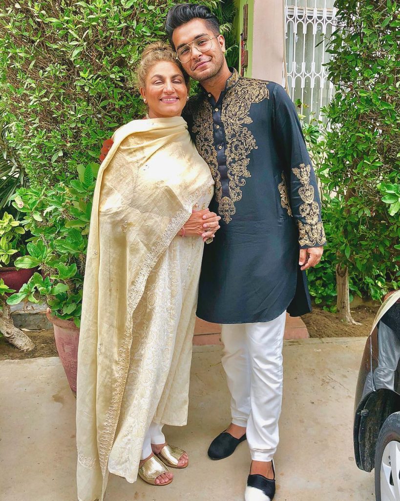 Latest Pictures of Asim Azhar with His Beloved Family