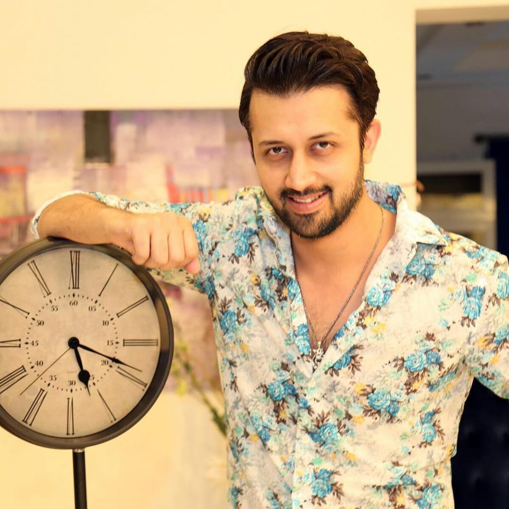 Awesome Clicks of Atif Aslam With His Family - A Must to SEE!