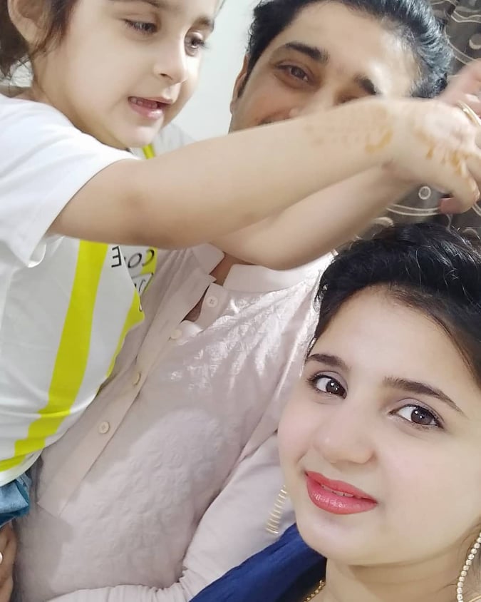 Actor Babar Khan with Wife Bisma and Kids - Latest Pictures