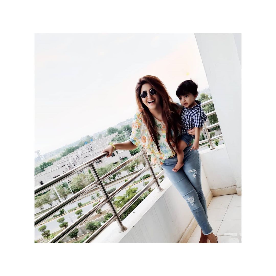 Actress Fatima Sohail with her Son - Latest Pictures